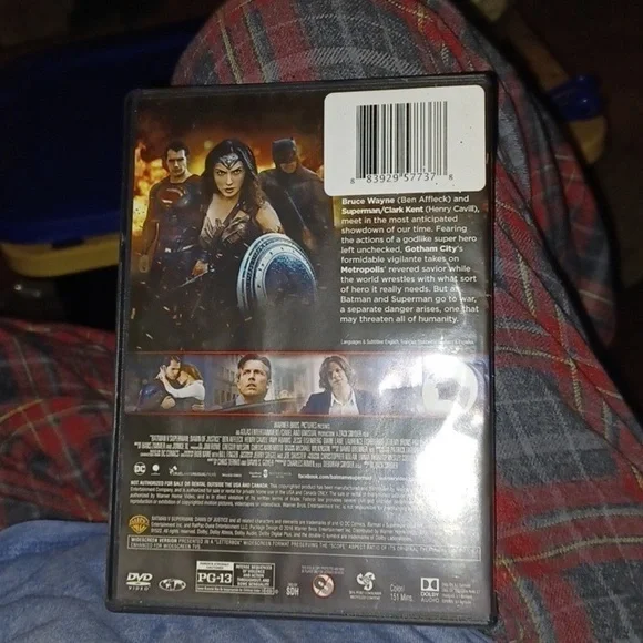 Batman v Superman Dawn of Justice Movie - Picture 2 of 4